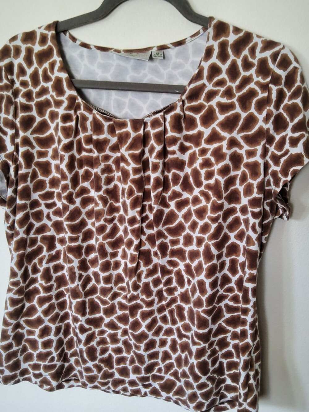 Animal print T shirt Studio Works size XL